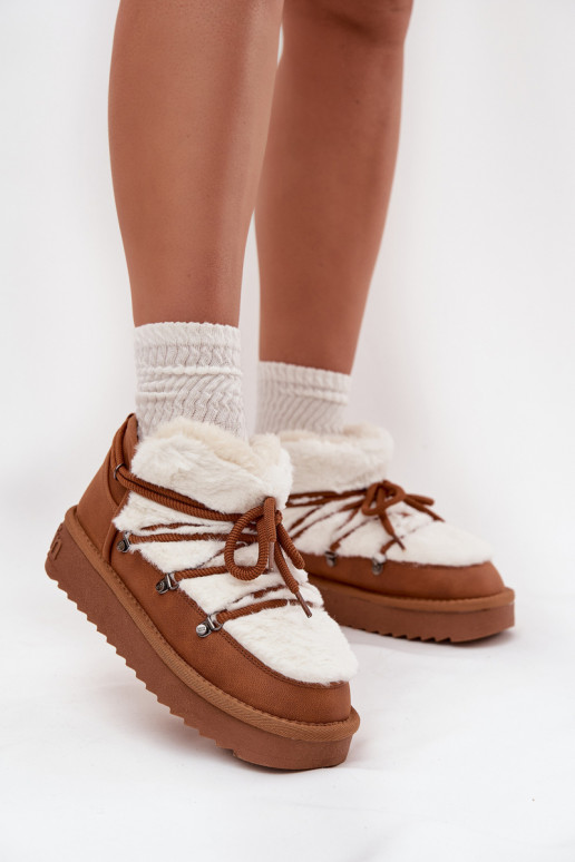 Bajo Botas de nieve con una plataforma con un abrigo de piel D.Franklin DFSH370011 color marrón