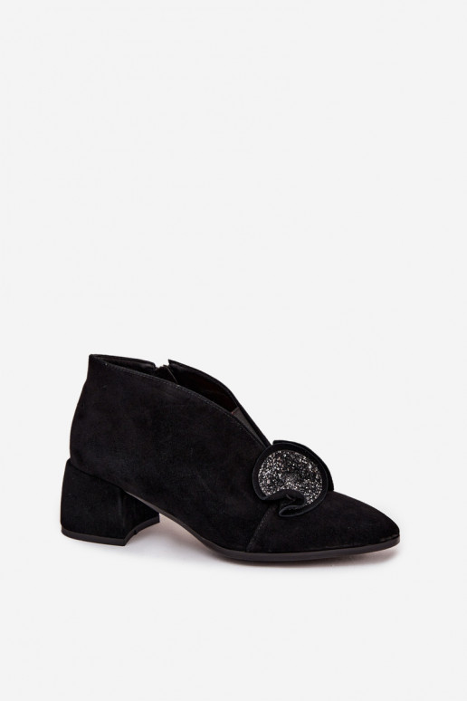 Piel Zapatos de gamuza Femenino con tacones con adornos D&A MR52-182 de color negro