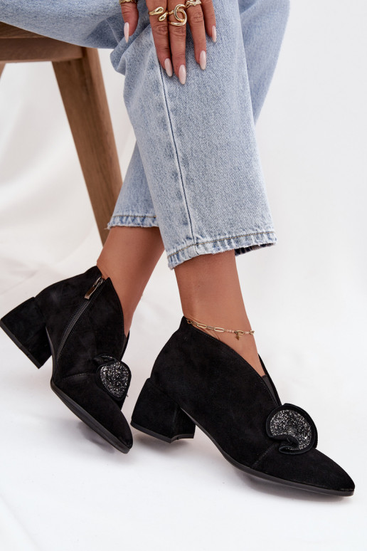 Piel Zapatos de gamuza Femenino con tacones con adornos D&A MR52-182 de color negro