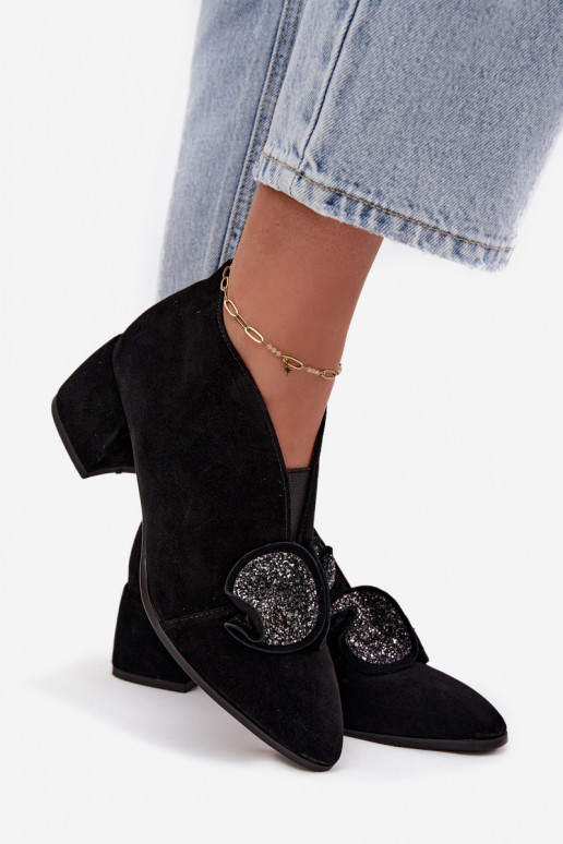 Piel Zapatos de gamuza Femenino con tacones con adornos D&A MR52-182 de color negro