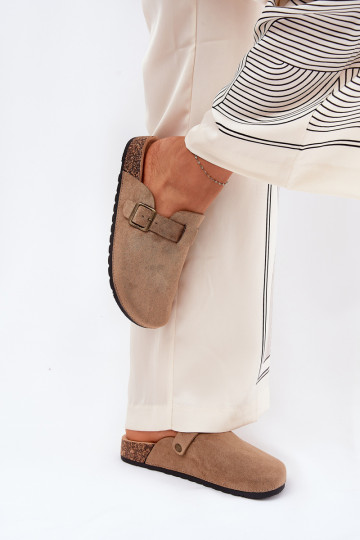 Zapatillas Zuecos Femenino i con una plataforma con hebillas de color caqui Selio 2