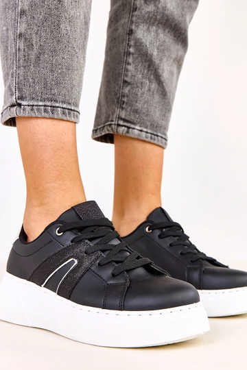 Zapatillas deportivas negras con plataforma y acento brillante Jeromi