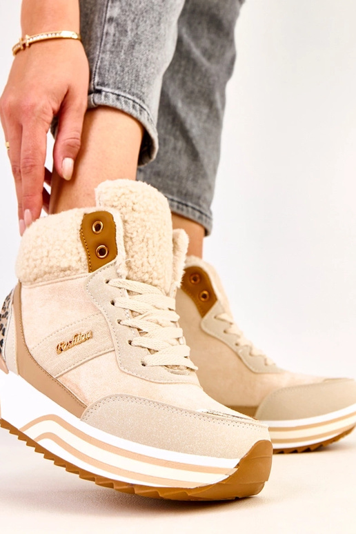 Zapatillas deportivas altas y cálidas... Zapatillas deportivas altas y cálidas...