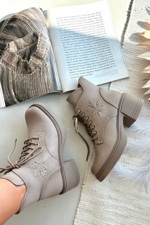 Botas de mujer de piel natural. reloj calentamiento Vinceza 39950 beige