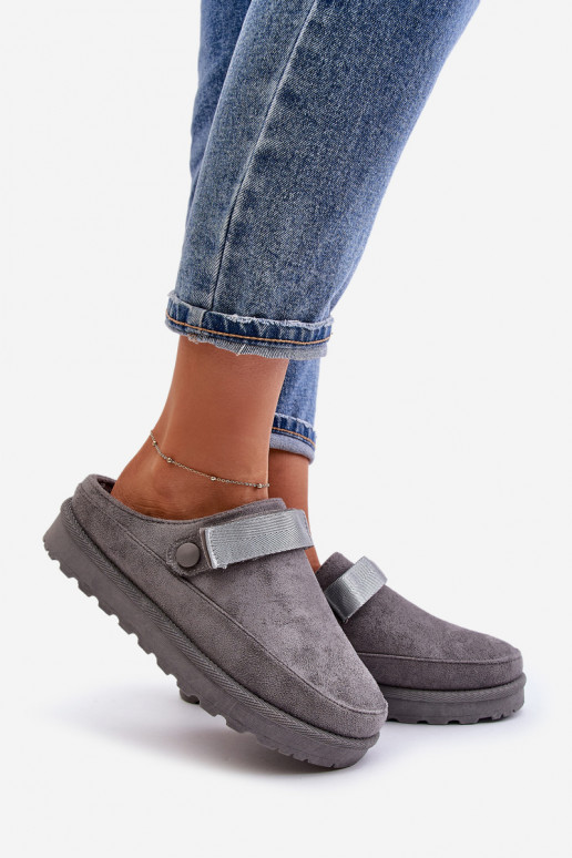 Femenino Zapatillas calentamiento con pelo dentro con una plataforma color gris Azida