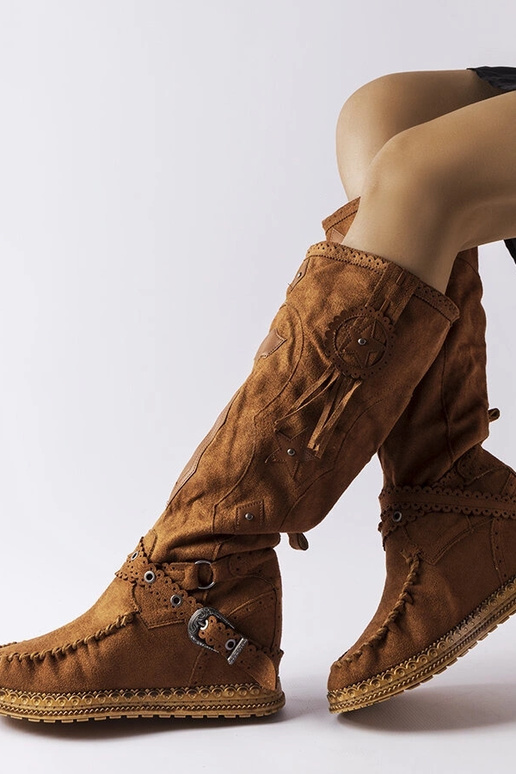 Botas marrones estilo boho, Putignano Botas marrones estilo boho, Putignano