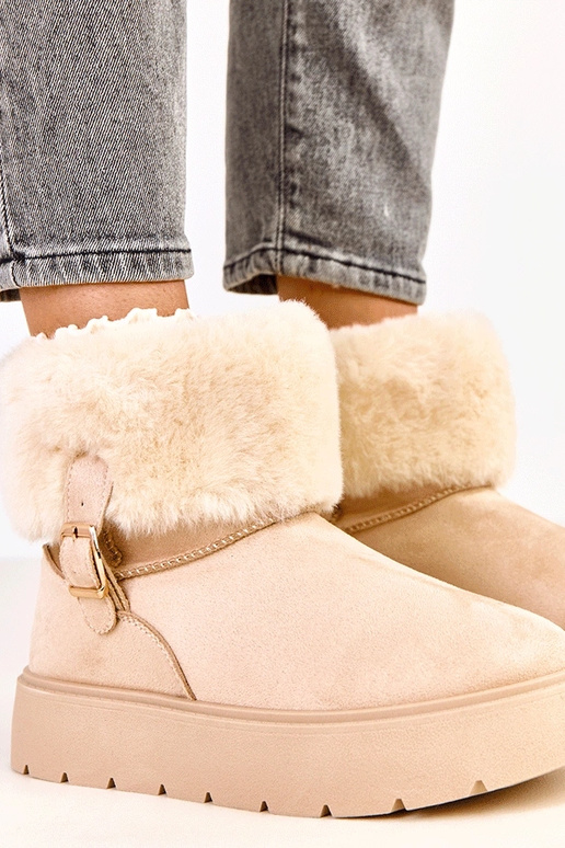 Botas de nieve color arena con... Botas de nieve color arena con...