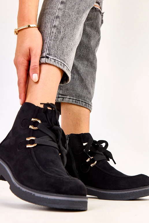 Botines cálidos negros con cordones...