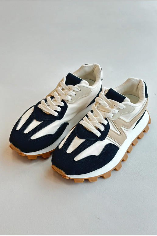 Zapatillas modelo zapatos. zapatillas Femenino de color negro Kalelia