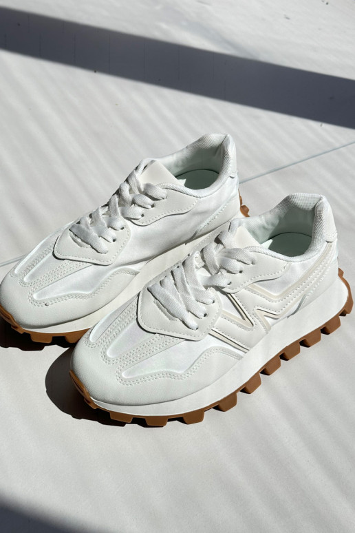 Zapatillas modelo zapatos. zapatillas Femenino el color blanco Kalelia