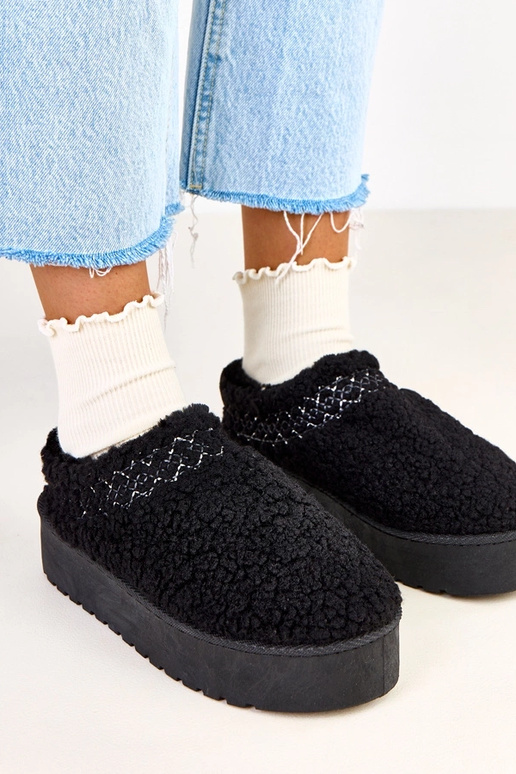 Botas de nieve negras bajas con... Botas de nieve negras bajas con...