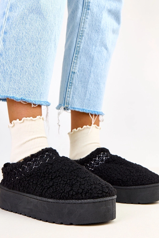 Botas de nieve negras bajas con... Botas de nieve negras bajas con...