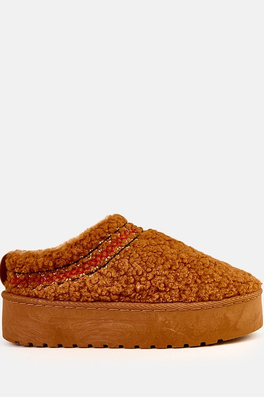 Botas de nieve marrones bajas con... Botas de nieve marrones bajas con...