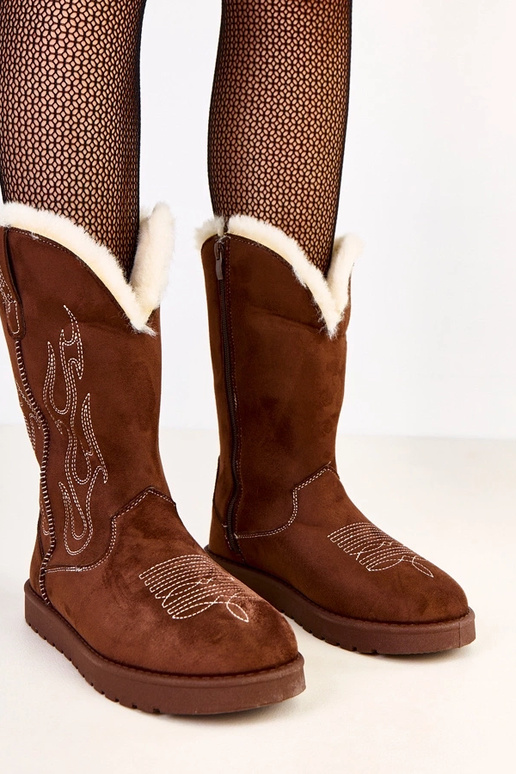 Botas de nieve marrones con bordado... Botas de nieve marrones con bordado...