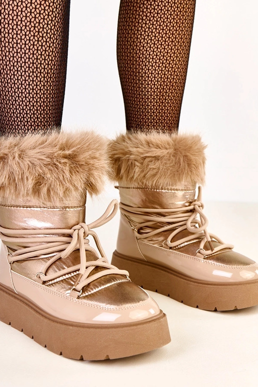 Botas de nieve beige con cordones y... Botas de nieve beige con cordones y...