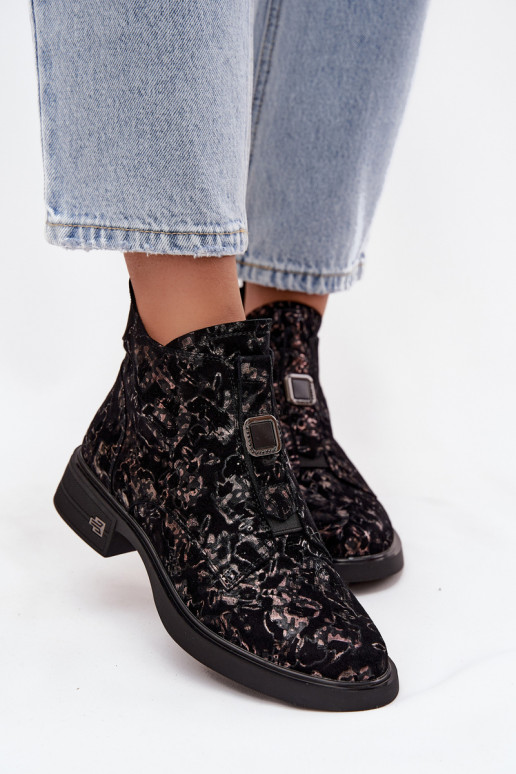 BotasActivadoturalnego de gamuzau En un tacón bajo D&A CR52-713 negro y marrón