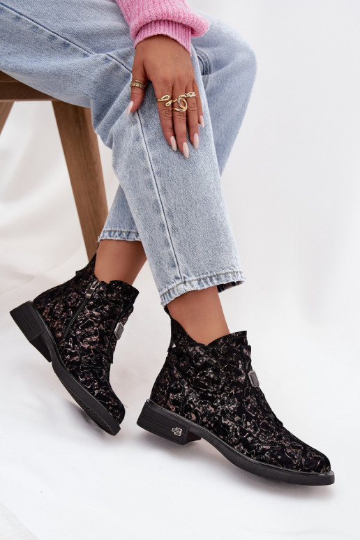 BotasActivadoturalnego de gamuzau En un tacón bajo D&A CR52-713 negro y marrón