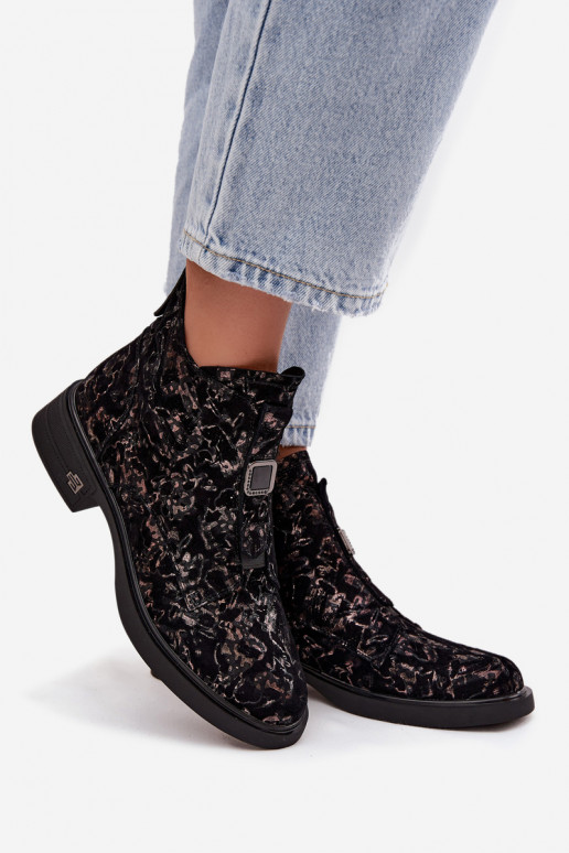 BotasActivadoturalnego de gamuzau En un tacón bajo D&A CR52-713 negro y marrón