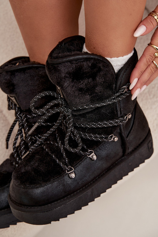 Botas de nieve Femenino con una plataforma con un abrigo de piel D.Franklin DFSH37005 de color negro