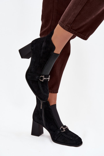 Botines de mujer de ante natural con tacones Artiker 57C0124 en negro