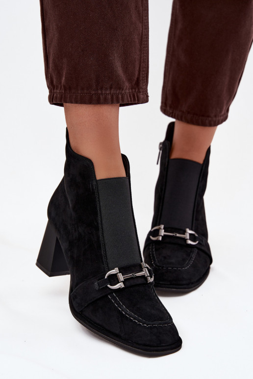 Botas de mujerActivadoturalnego de gamuzau con tacones Artiker 57C0124 de color negro