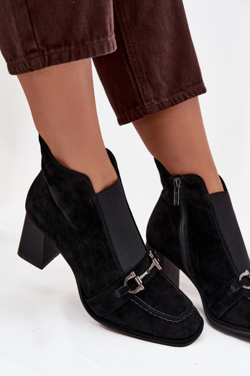 Botas de mujerActivadoturalnego de gamuzau con tacones Artiker 57C0124 de color negro