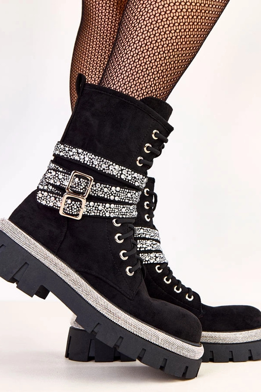 Botas elegantes negras de trekking... Botas elegantes negras de trekking...