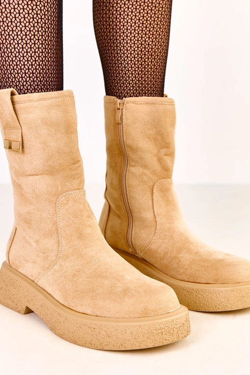 Botines de ante color arena con...