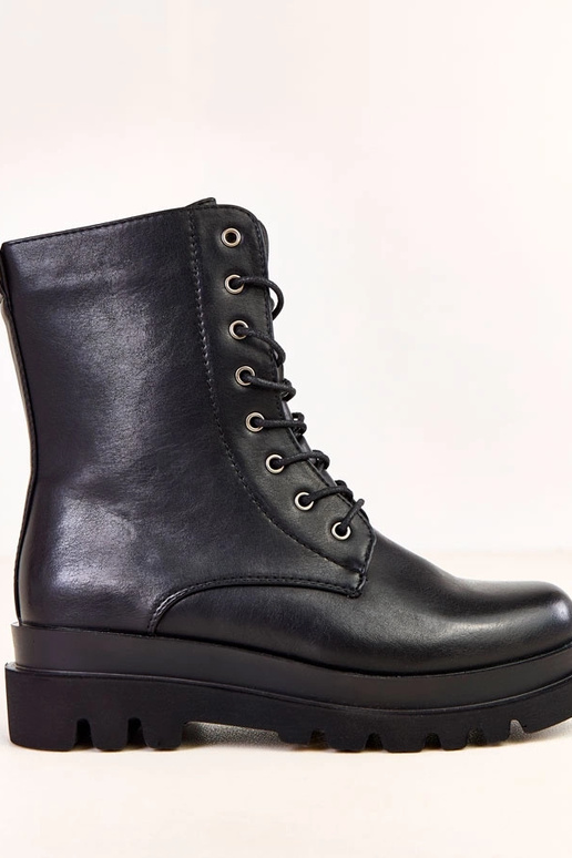 Botas de senderismo clásicas negras... Botas de senderismo clásicas negras...