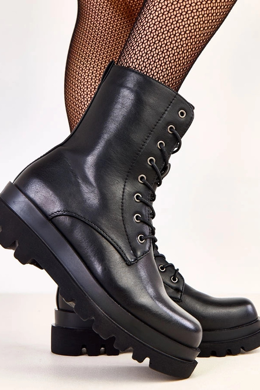 Botas de senderismo clásicas negras... Botas de senderismo clásicas negras...