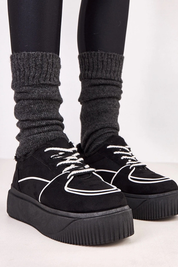 Zapatillas deportivas negras térmicas en plataforma Vargas