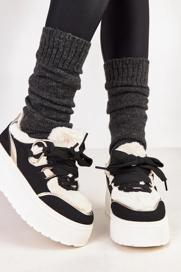 Zapatillas deportivas térmicas con plataforma Deena en color negro 2
