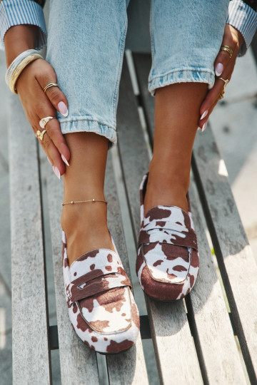 Mocasines planos para mujer con parches color marrón y blanco "Soreline" 2