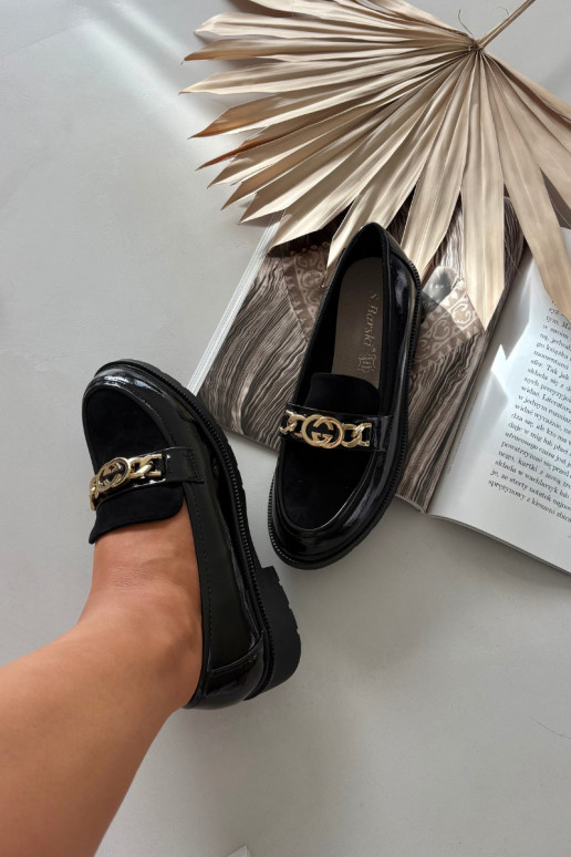 Mocasines lacados Femenino con detalles dorados S.Barski HY52-540 de color negro