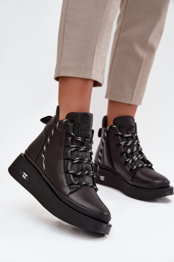 Piel Botas de mujer con una plataforma calentamiento Artiker 55C0809 de color negro