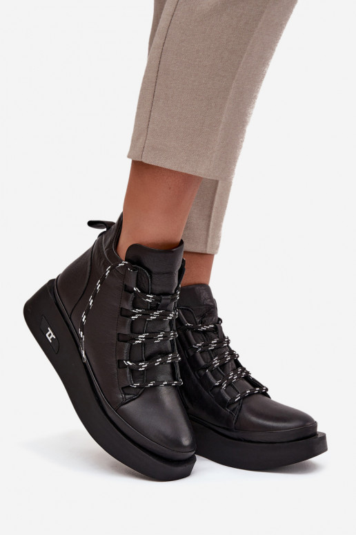 Piel Botas de mujer con una plataforma calentamiento Artiker 55C0809 de color negro