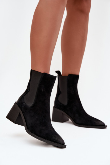 Piel de gamuza Botas con calefacción interior. Artiker 57C0049 de color negro