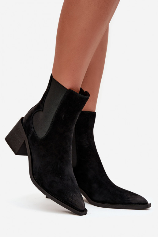 Piel de gamuza Botas con calefacción interior. Artiker 57C0049 de color negro