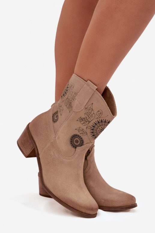 de gamuza Piel Botas de mujer con elementos calados con tacones Zazoo 3844 beige