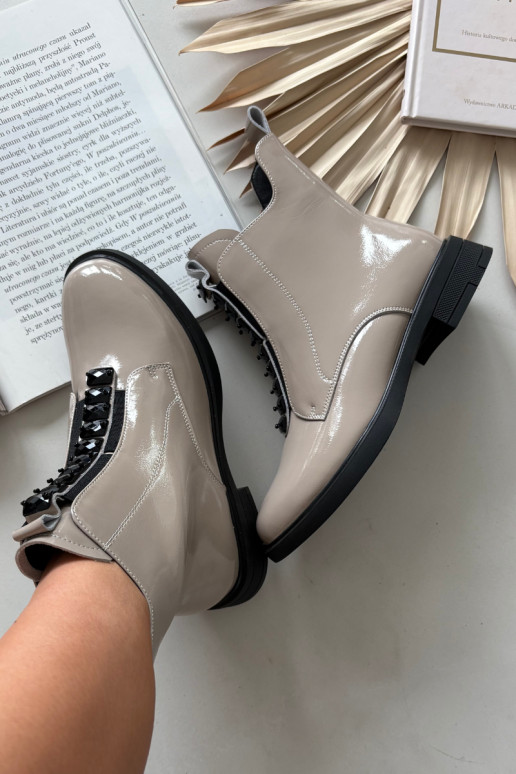 Botines para mujer de piel natural con efecto charol D&A MR52-108 color arena