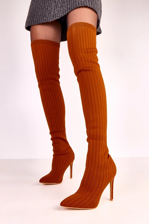 Botas de tela de largo sobre la...