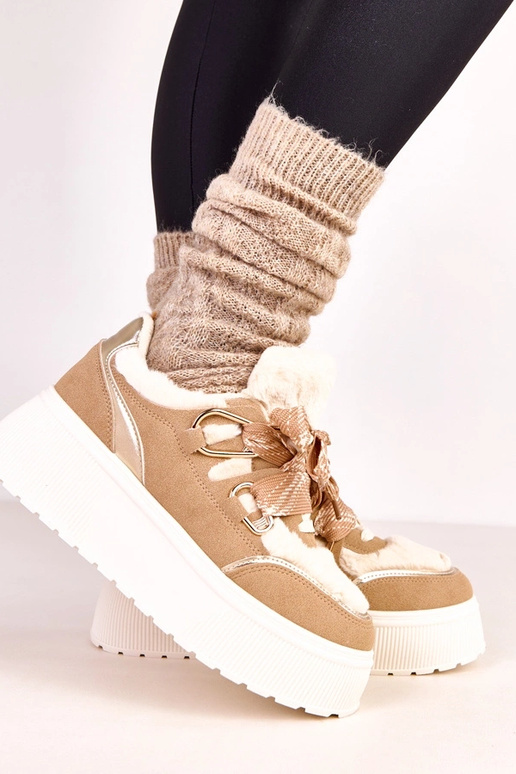 Zapatillas deportivas color arena con... Zapatillas deportivas color arena con...