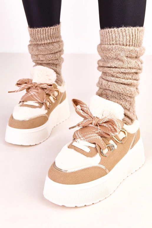 Zapatillas deportivas color arena con... Zapatillas deportivas color arena con...