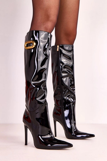 Botas altas de charol...