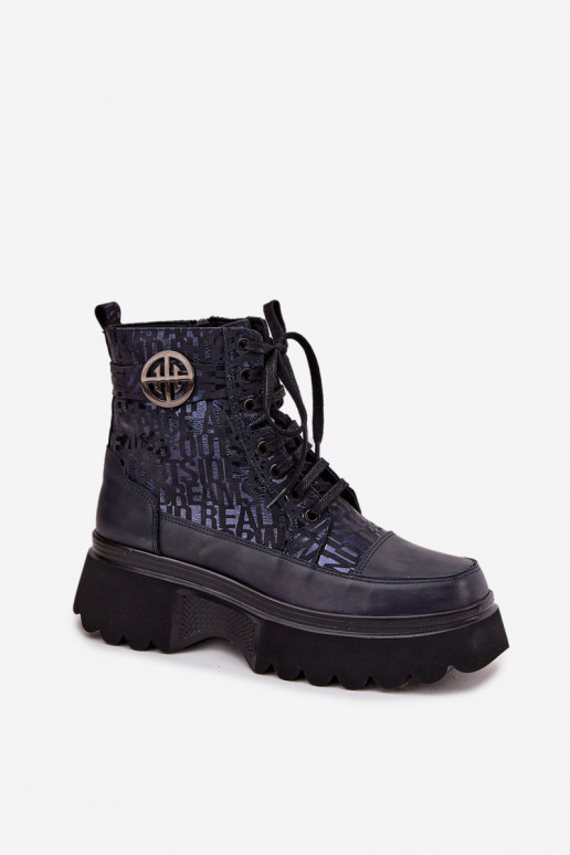 Piel Botas de mujer con una plataforma con escritos I Ozdobnym Detalem Artiker 57C2271 azul oscuro Piel Botas de mujer con una plataforma con escritos I Ozdobnym Detalem Artiker 57C2271 azul oscuro
