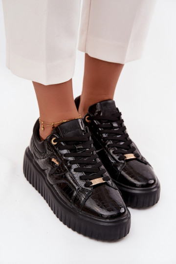 con efecto barniz Zapatillas modelo zapatos. Femenino con una plataforma Lee Cooper LCJ-25-09-3870 de color negro
