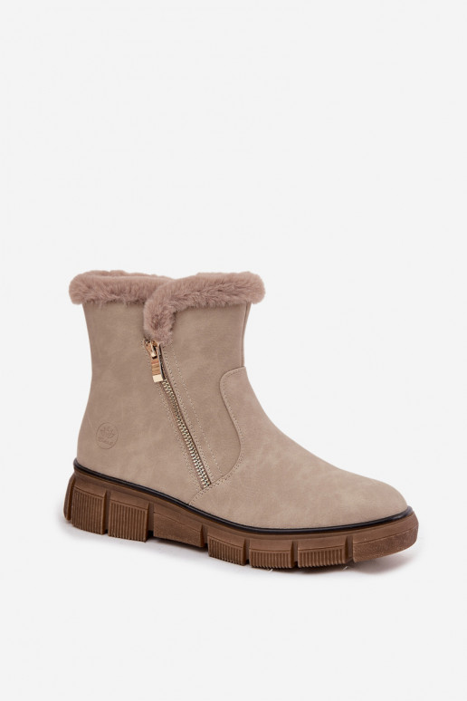 Botas de nieve Femenino con una plataforma con un abrigo de piel beige Briselle Botas de nieve Femenino con una plataforma con un abrigo de piel beige Briselle