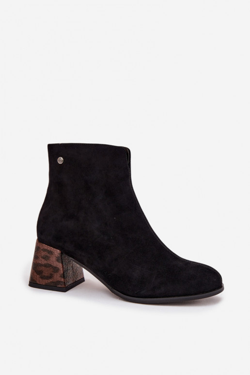 Piel de gamuza Botas de mujer Tiene queciejka K7202-01 de color negro Piel de gamuza Botas de mujer Tiene queciejka K7202-01 de color negro