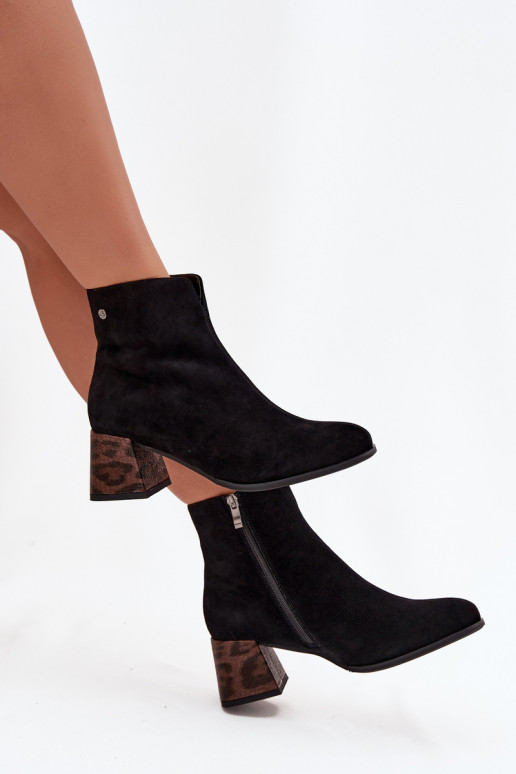 Piel de gamuza Botas de mujer Tiene queciejka K7202-01 de color negro Piel de gamuza Botas de mujer Tiene queciejka K7202-01 de color negro