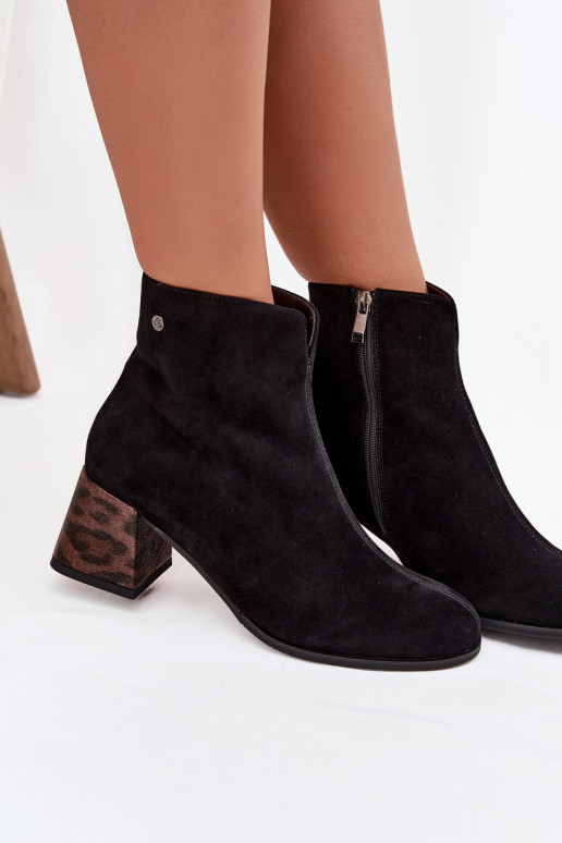 Piel de gamuza Botas de mujer Tiene queciejka K7202-01 de color negro Piel de gamuza Botas de mujer Tiene queciejka K7202-01 de color negro